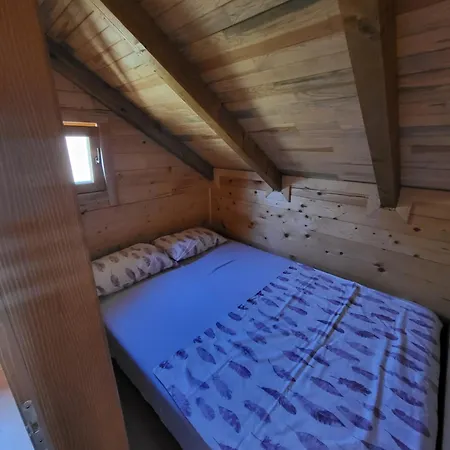 Vikendica Brvnara Marcetic